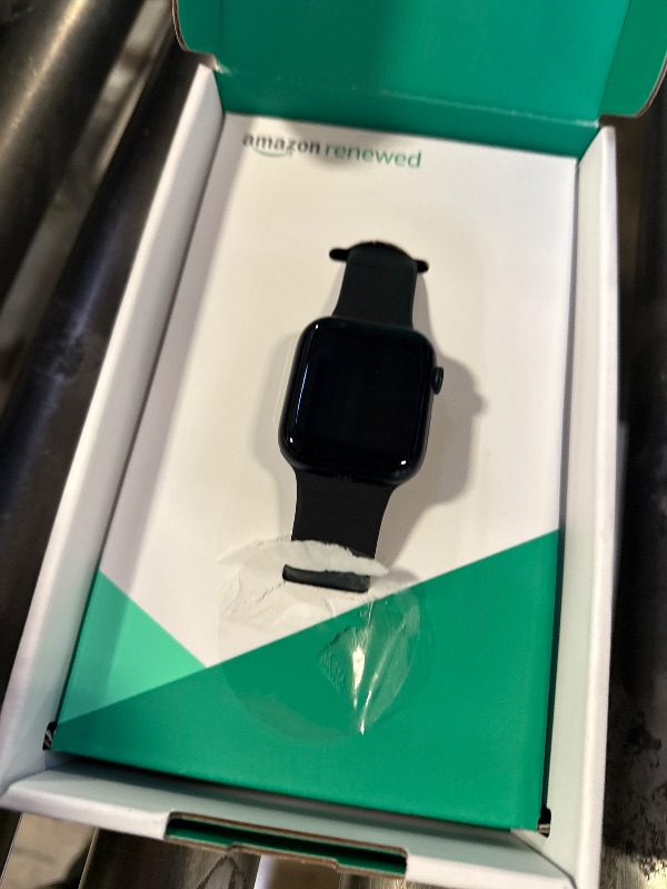 Photo 1 of Apple Watch Series 8 (GPS, 45mm) Midnight Aluminum Case with Midnight Sport Band (Renewed Premium)