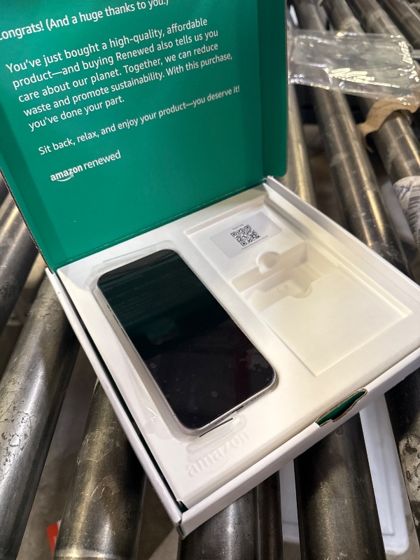 Photo 1 of Apple iPhone 15 Pro, US Version, 256GB, White Titanium - Unlocked (Renewed Premium)