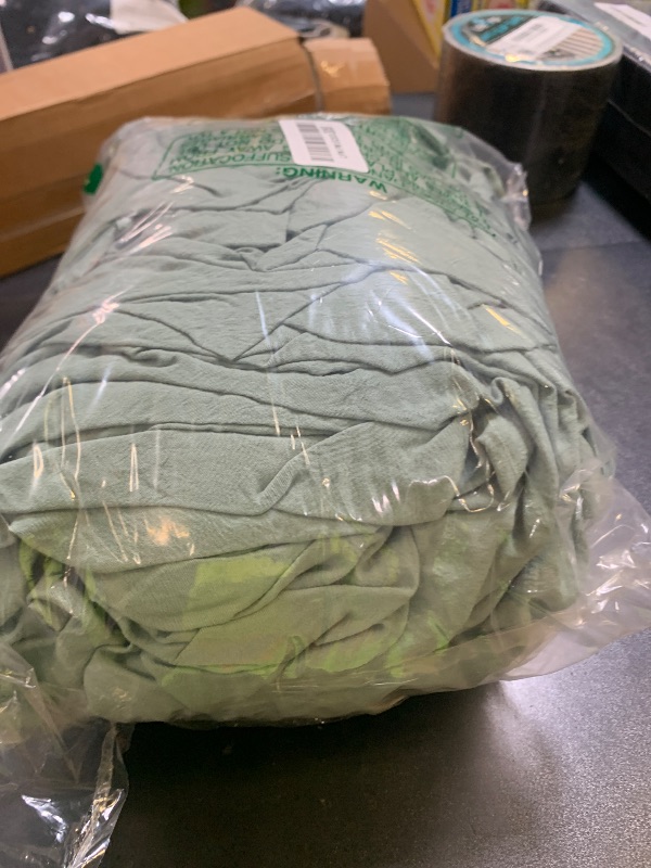 Photo 1 of Bedsure Olive Green Duvet Cover Queen Size - 3 Pieces Prewashed Cotton-Like Extra Soft Bedding Set, Includes 1 Duvet Cover 90x90 Inches with Zipper Closure & 2 Pillow Shams, Comforter Not Included
