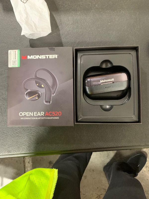 Photo 1 of Mehomeli headphones 