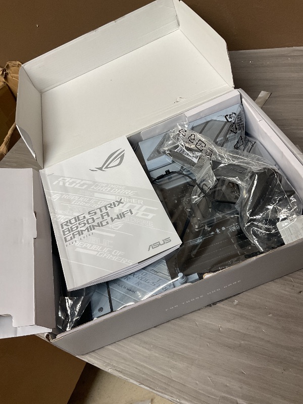 Photo 1 of ASUS ROG Strix B650-A Gaming WiFi 6E AM5 (LGA1718) Ryzen 7000 Motherboard(12+2 Power Stages,DDR5,3xM.2 Slots,PCIe® 4.0, 2.5G LAN,WiFi 6E,USB 3.2 Gen 2x2 Type-C® Port)