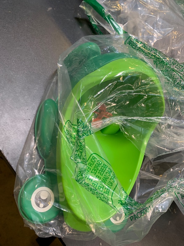 Photo 1 of Green frog bath/water toy