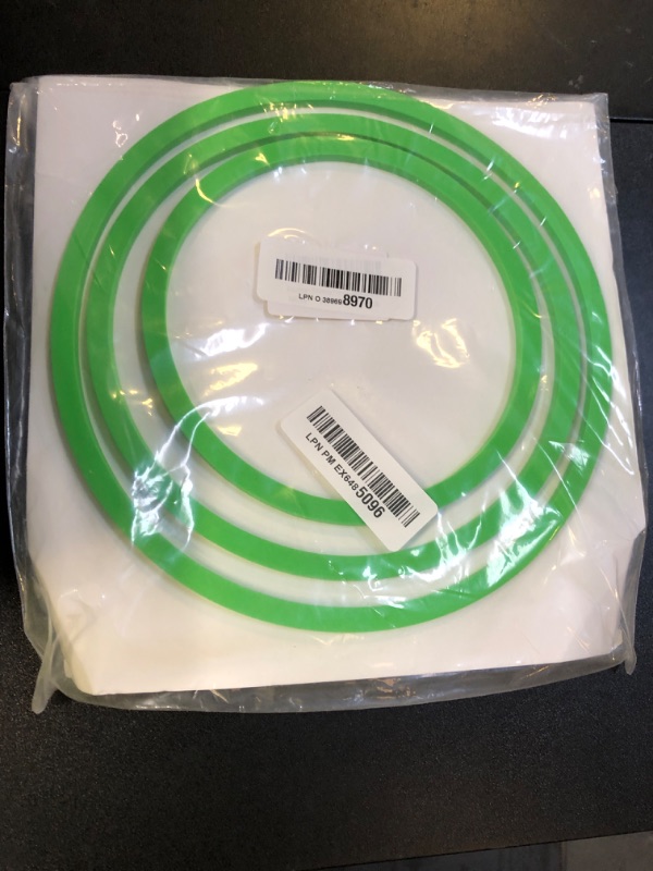 Photo 1 of SANJHFF 5 Pcs Aquarium Floating Plant Corral,5 Sizes of Aquarium Floating Plant Ring, Aquarium Feeding Ring for Intercepts Floating Plants, Fish Feeding Ring., Green