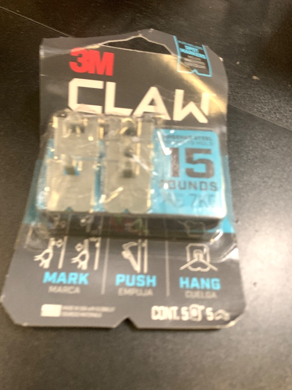 Photo 1 of 3M CLAW 15 lb. Drywall Picture Hanger with Spot Markers, Heavyweight Hanging Solution for Room Decor and Office Decor, Including Mirrors or Large Art – 5 Pack