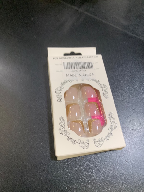 Photo 1 of Tyuimhx Gold French Tip Press on Toenails Square Fake Toe Nail with 3D Gold Stripe Designs Full Cover False Toenails Acrylic Glue on Toe Nail Artificial Stick on Toe Nail for Women 24 Pcs