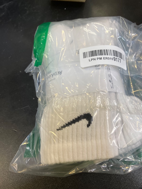 Photo 1 of Nike Unisex Everyday Cushioned Training Crew Socks (3 Pairs), White/Black, Medium