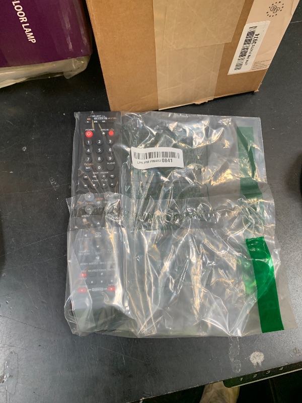 Photo 1 of 00084A AK59-00084A Replace Remote Control Applicable for Samsung DVD & VCR Combo DVD-VR375 DVD-VR370 DVD-VR375A DVDVR375 DVDVR370 DVDVR375A