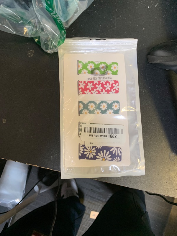 Photo 1 of 10 Pieces Magnetic Bookmarks Floral Magnet Page Markers Assorted Book Markers Set Flower Bookmarks Stationery for Students Reading, 10 Styles