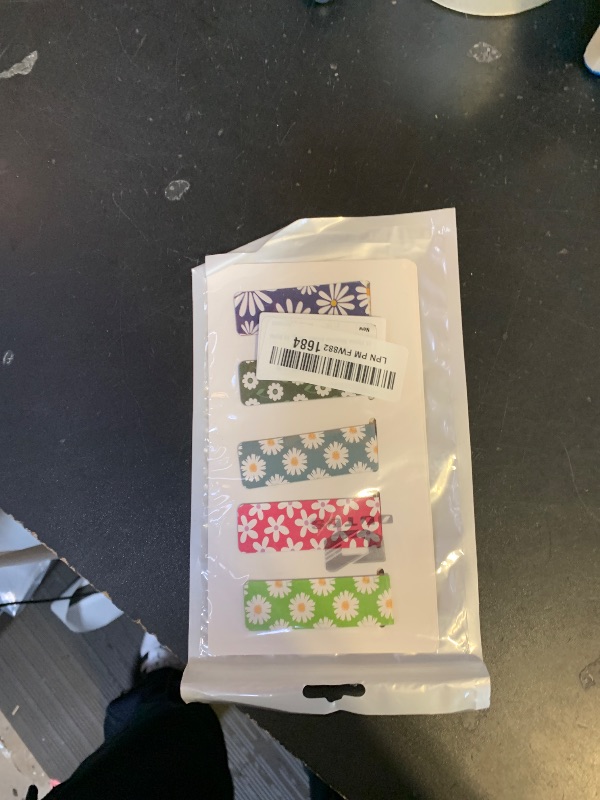 Photo 1 of 10 Pieces Magnetic Bookmarks Floral Magnet Page Markers Assorted Book Markers Set Flower Bookmarks Stationery for Students Reading, 10 Styles