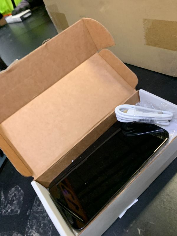 Photo 1 of Apple iPhone 15 Pro Max, 1TB, Black Titanium - Unlocked (Renewed)