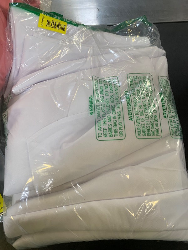 Photo 1 of Fitable 6 Pack White Round Tablecloths - 120 Inches in Diameter - Stain Resistant and Washable Table Clothes, Polyester Fabric Table Covers for Wedding, Party, Banquet, Formal Events