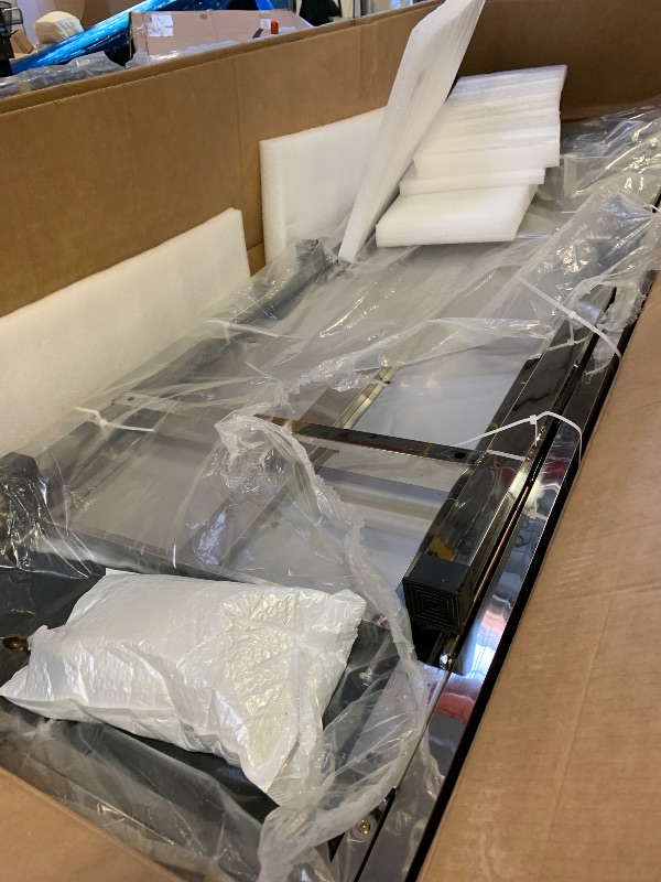 Photo 1 of VEVOR Medical Exam Table
