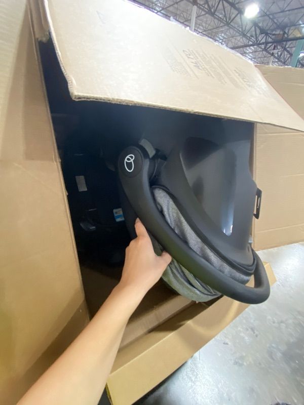 Photo 1 of Evenflo Gold Revolve360 Extend All-in-One Rotational Car Seat with SensorSafe (Onyx Black)