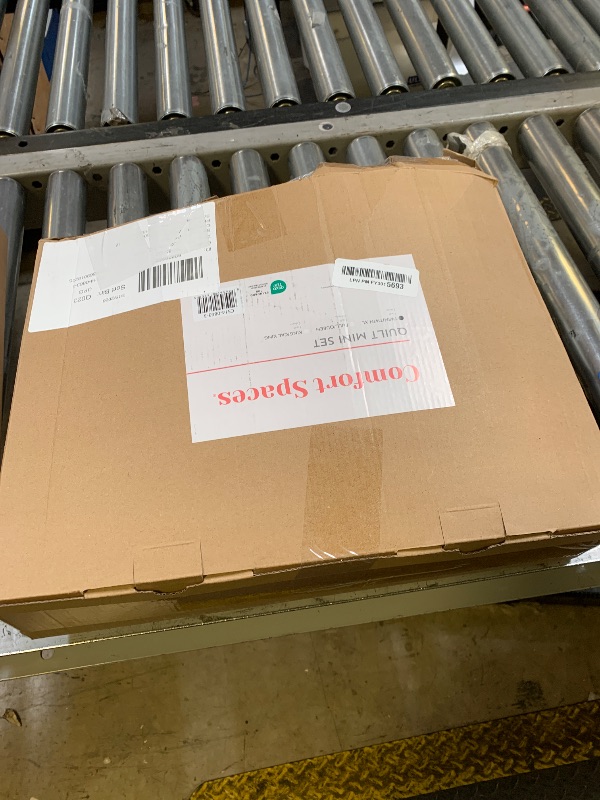 Photo 1 of Comfort Spaces Quilt Set Trendy Casual Fun, Vibrant Color Design, Hypoallergenic All Season, Lightweight Coverlet Bedspread Cozy Kids Bedding & Sham Twin/Twin XL Pierre Black/Red Stripe 2 Piece