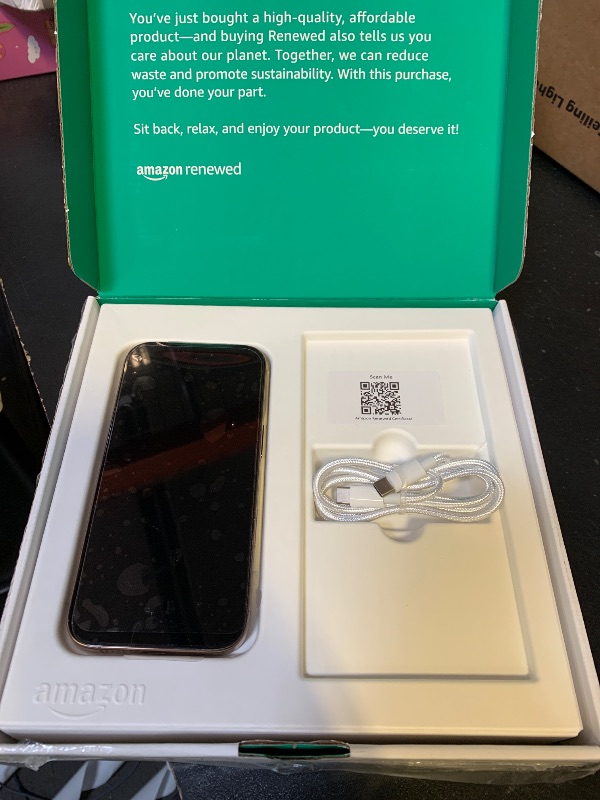 Photo 1 of Apple iPhone 16 Pro, US Version, 1TB, Desert Titanium - locked (Renewed Premium)1049450231