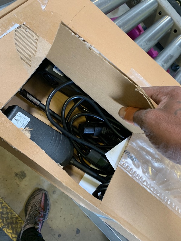 Photo 1 of Trade Show Booth Lights, LED Display Lighting For Trade Shows,Portable Exhibit Arm Lighting,Connectable Craft tradeshow Lights Include Clamps,Mounting Brackets,Power Cables,Connect Cables (3pcs Black)