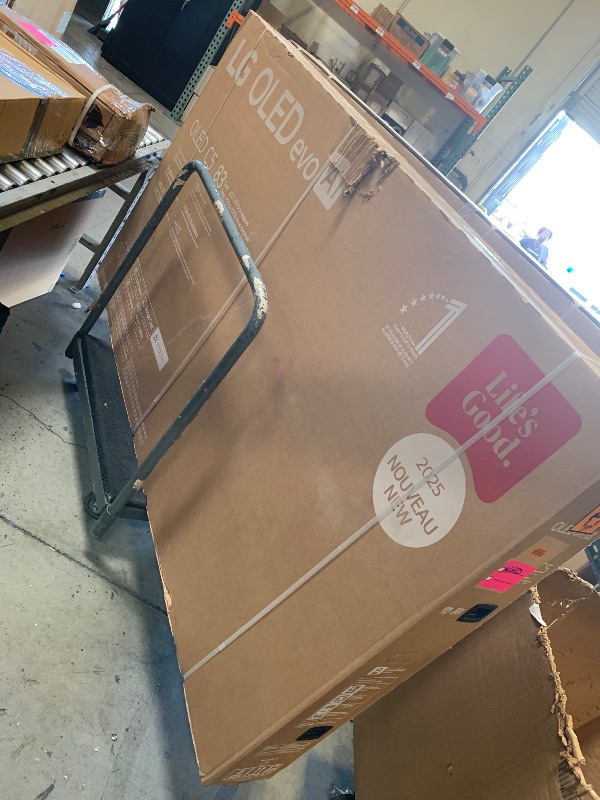 Photo 1 of LG 83-Inch Class OLED evo AI 4K C5 Series Smart TV w/Dolby Atmos, Dolby Vision, HDR10, AI Super Upscaling 4K, Filmmaker Mode, Wow Orchestra, Alexa Built-in (OLED83C5PUA, 2025)