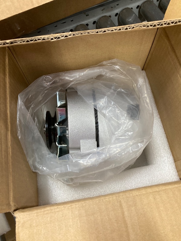 Photo 1 of 1 Wire System GM Self-Exciting Alternator for 10SI SBC BBC Replacement 12V 105Amp ASTOU Alternator for 7127-SE105 ADR0335 400-12340 20-102-7