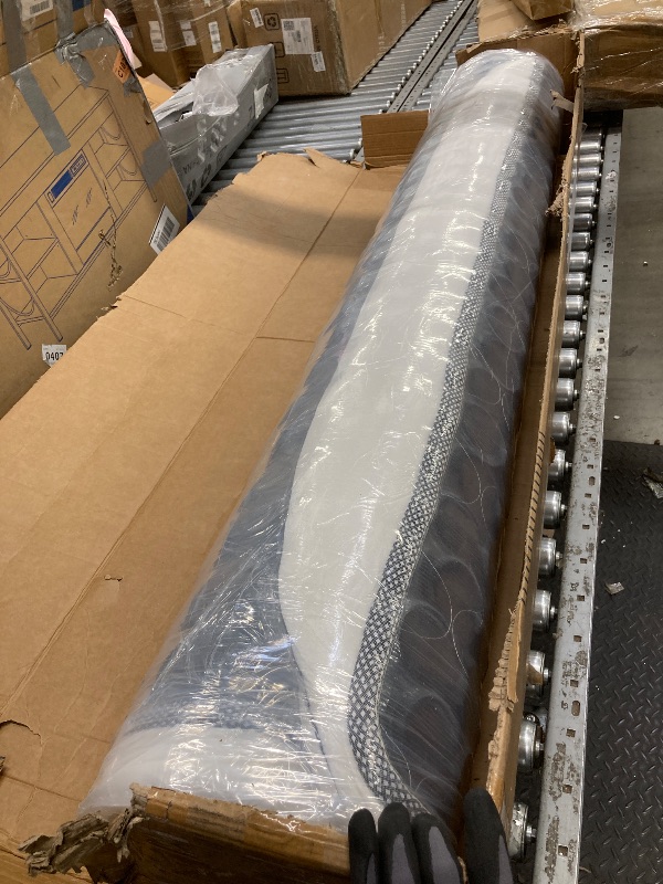 Photo 1 of *HEAVY* *FACTORY SEALED* Madevos 10 inch Queen Mattress in a Box,Breathable Memory Foam & Individual Pocket Spring Hybrid Mattress,Medium Support,White