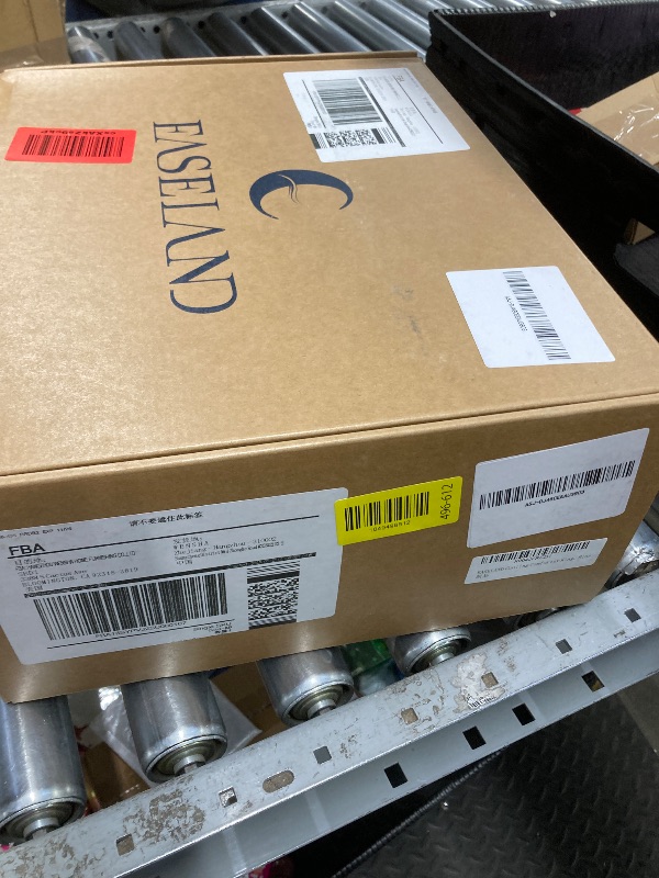 Photo 1 of ****Factory seal****
EASELAND King Tencel Cooling Comforter for Hot Sleepers - Double-Sided Lightweight and Breathable Fabric for Night Sweats - All Season Cooling Blanket Machine Washable?108x90in, Blue?