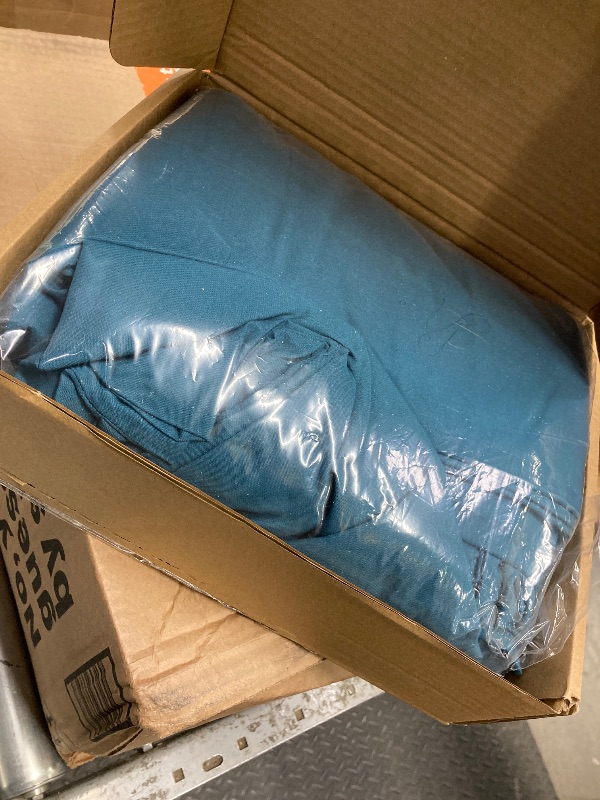 Photo 1 of *Please Clean* Amazon Basics Lightweight Super Soft Cooling, Wrinkle Free Luxury Microfiber 4-Piece Bed Sheet Set with 14-Inch Deep Pockets, King, Dark Teal, Solid