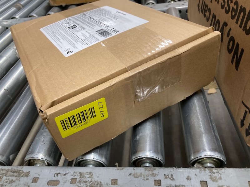 Photo 1 of *Please Clean* Amazon Basics Lightweight Super Soft Cooling, Wrinkle Free Luxury Microfiber 4-Piece Bed Sheet Set with 14-Inch Deep Pockets, King, Dark Teal, Solid