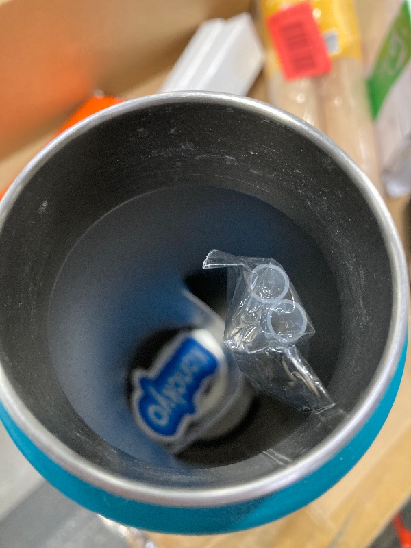 Photo 1 of **NEW WITH A DENT AND SCRATCH ON SIDE-SEE PICS***Konokyo 22oz Stainless Steel Bottles with 3 Lids Sport Insulated Water Bottle,Light Blue