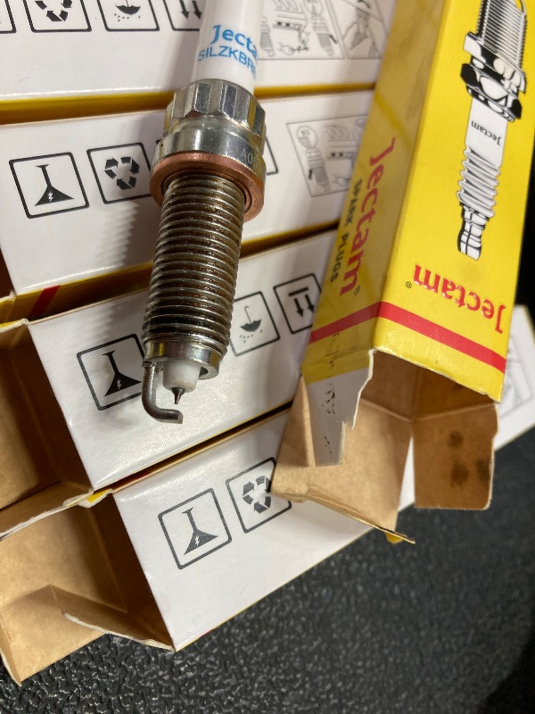 Photo 1 of ***5 ARE BRAND NEW*1 IS LIGHTLY HANDLED***Jectam Automotive Replacement Spark Plugs 6 PCS SILZKBR8D8S 97506 Iridium Platinum Spark Plugs Compatible with BMW 135i 335i 435i 640i 740i M2 M235i M3 M4 X3 X5 X6 Replace for 12120039664 12120038896***5 ARE BRAND