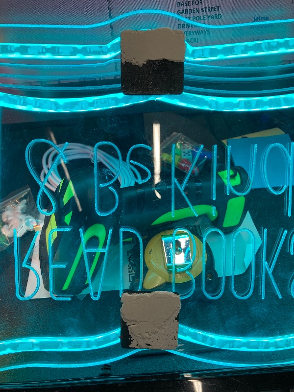 Photo 1 of ***NOT IN ORIGINAL PACKAGE***Read Books Be Kind Neon Sign for Wall Decor Dimmable Read Books Neon Light for Classroom LED USB Classroom Sign for Bookstore Library Museum Study Room Christmas Birthday Gift Size13.7*10In(WZCP018)