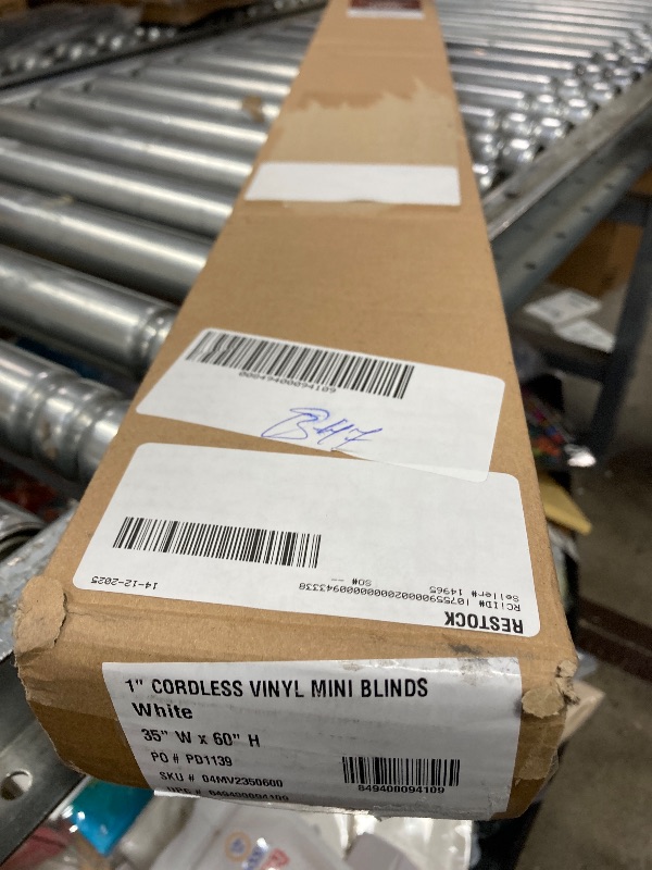 Photo 1 of 1''CORDLESS VINYL MINI BLIND