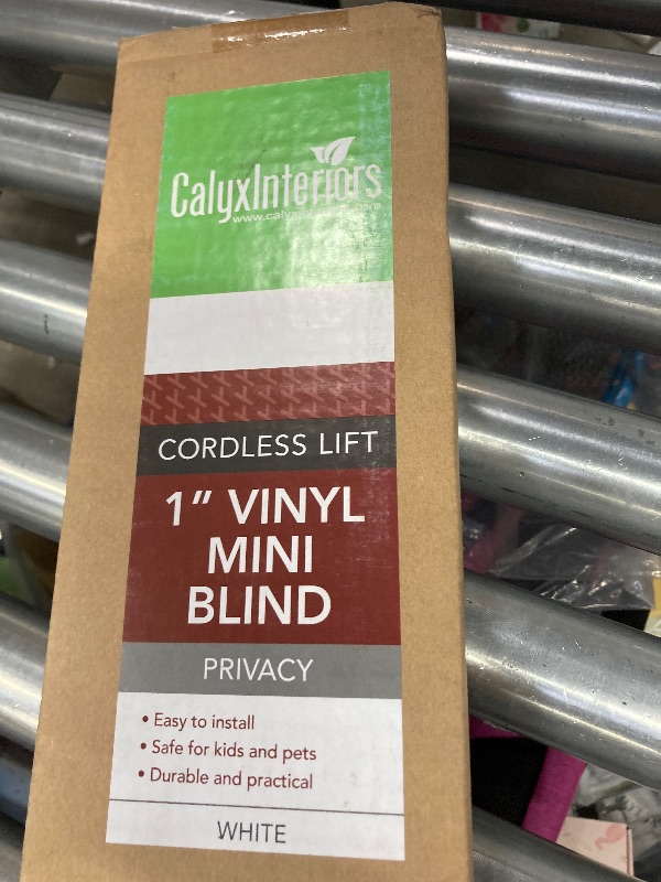 Photo 1 of 1''CORDLESS VINYL MINI BLIND