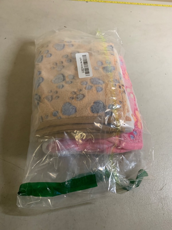 Photo 1 of 1 Pack 3 Blankets Fluffy Premium Fleece Soft Pet Blanket Flannel Throw for Cat Dog Puppy (Medium 30x20'', Paw-White/Pink/Brown)