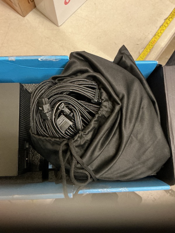 Photo 1 of Lian Li Edge Series-1000W Full Modular Power Supply-80 Plus Platinum-ATX 3.0, 3.1-PCIE 5.1-L-Shape Design for Dual Chamber Case-120mm FDB Fan-Supports up to 4X USB Devices-Black (EG1000BE.US)