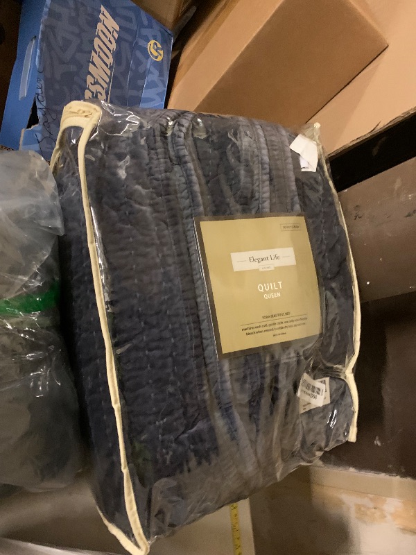 Photo 1 of Elegant Life Home Reversible Royal Cotton Velvet Pic-Stitch Bedding Quilt - Queen Quilt - 88" x 92", Dusty Blue