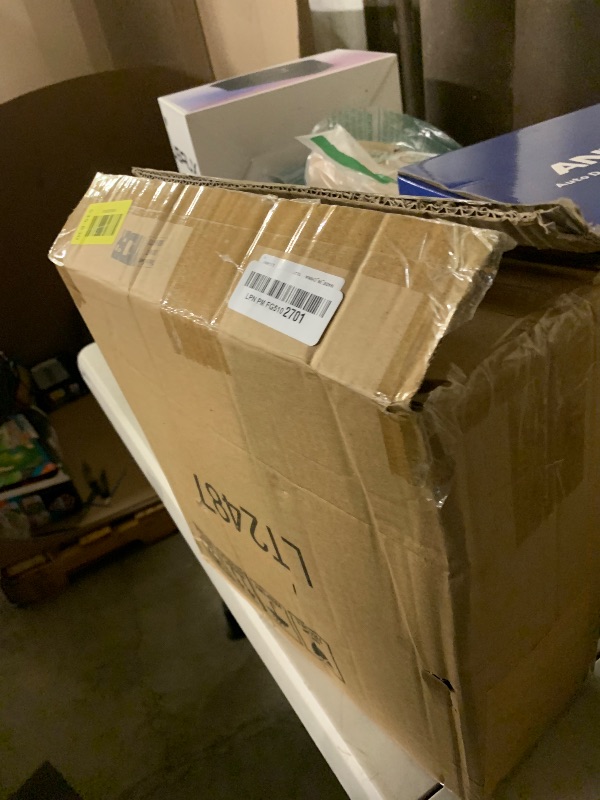 Photo 1 of 32 Pack Charger Plates Set Reef Chargers for Dinner Table Serving Tray Floral Plastic Decorative Plates for Table Setting Wedding Party, 13 Inch(Silver)