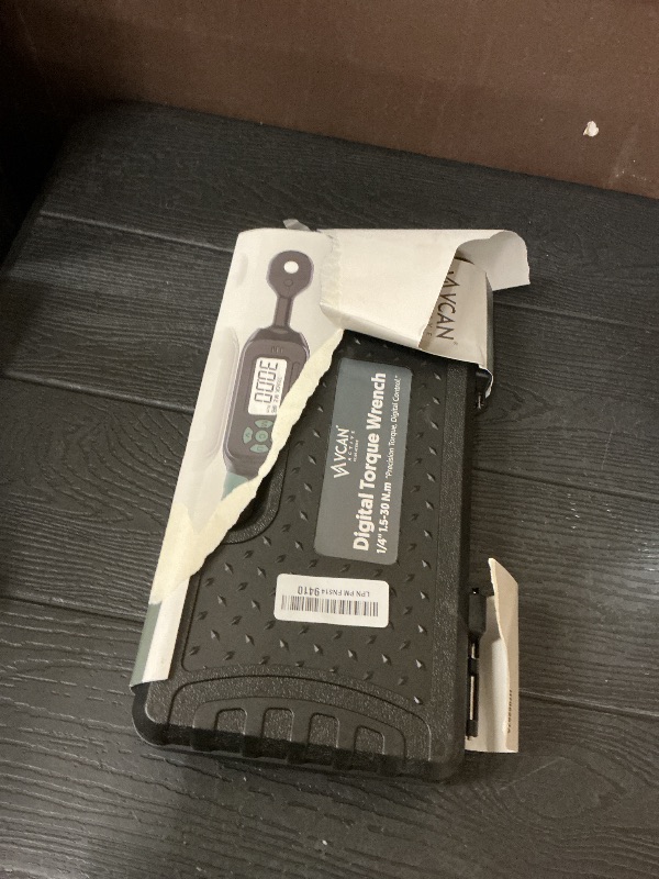 Photo 1 of 1/4 Torque Wrench Digital(1.1-22.2Ft.Lb) ±2% Accuracy Digital Torque Wrench 1/4 Drive with Buzzer and LED Flash Track Mode Inch Pound Torque Wrench Set with Bits & Sockets for Bike Moto Gunsmithing