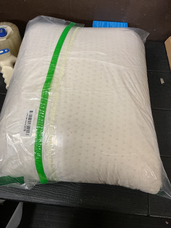 Photo 1 of 100% Natural Talalay Latex Pillow Sleeping Bed Pillows, Extra Soft Luxury Queen Pillow, Perfectly Aligns for Side/Back Pain, Stomach, Neck, Removable Breathable Cotton Cover (Standard (Medium))