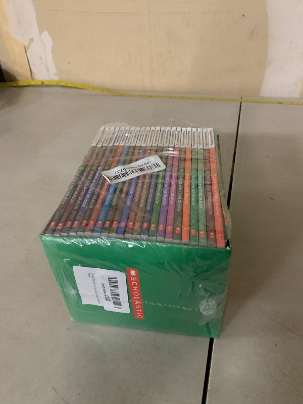 Photo 1 of FOLREBAS Dragon Mastters 1-22 Books Complete Collection Box Set Paperback