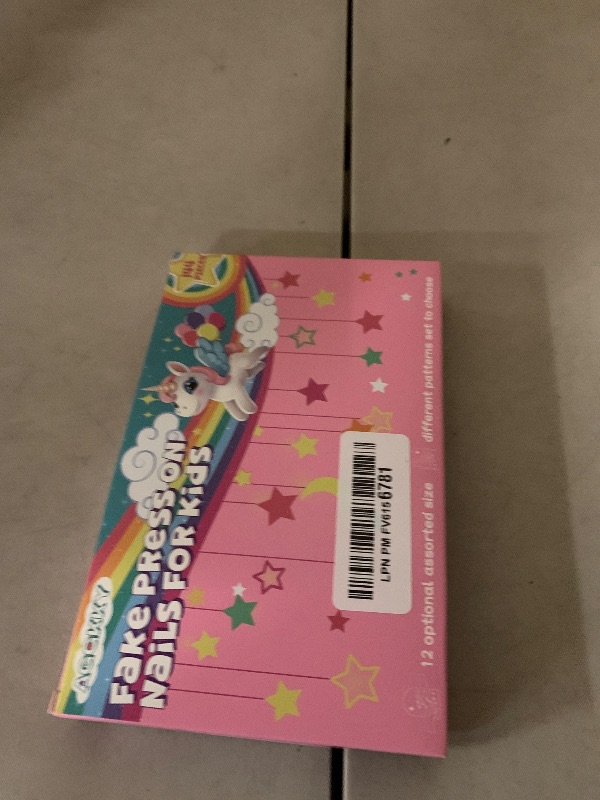 Photo 1 of 144 Pieces 6 Pack Kids Press on Nails Artificial Fake Nails for Kids Girls Pre Glue Full Cover Short Acrylic False Nail Tips Art Kits Gifts for Girls Nail Art Decoration (Lovely Pattern)