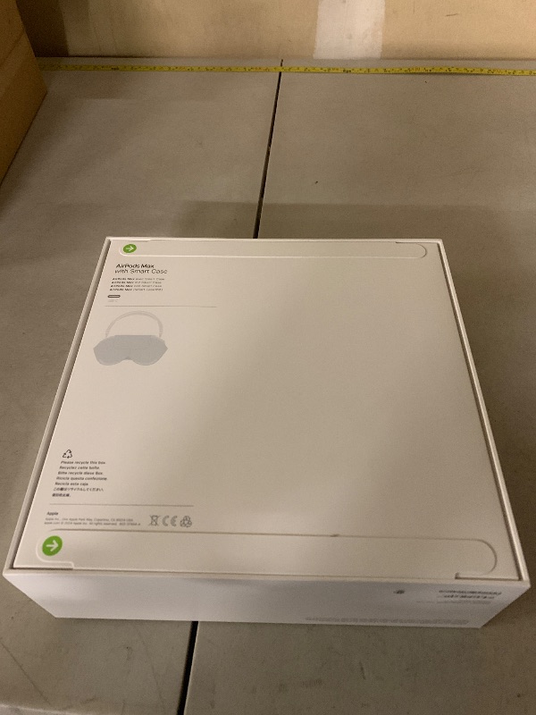 Photo 1 of Apple AirPods Max Wireless Over-Ear Headphones, Pro-Level Active Noise Cancellation, Transparency Mode, Personalized Spatial Audio, USB-C Charging, Bluetooth Headphones for iPhone - Midnight