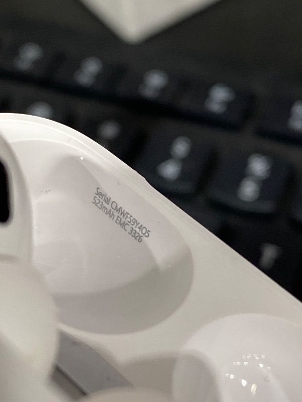 Photo 1 of LEFT SIDE NONFUNCTIONAL ---------------------------------Apple AirPods Pro (2nd Generation) Wireless Ear Buds with USB-C Charging, Up to 2X More Active Noise Cancelling Bluetooth Headphones, Transparency Mode, Adaptive, Personalized Spatial Audio, White