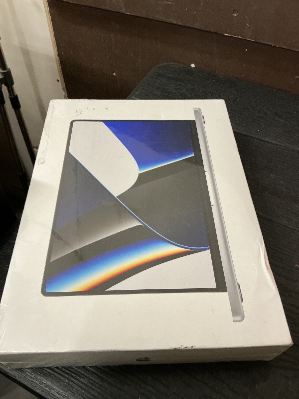 Photo 1 of 2021 Apple MacBook Pro (14-inch, M1 Pro chip with 8?core CPU and 14?core GPU, 16GB RAM, 512GB SSD) - Silver