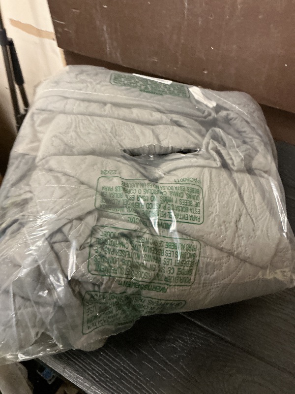 Photo 1 of Oversized Quilt Set Super Queen Size 120 * 120 in 3 PC Oversize Extra Wide Bedspread Coverlet Set for All Season Tall King Bed Soft Bedding Rustic Bedding Cover - Beautiful Paisley Pattern Dark Gray