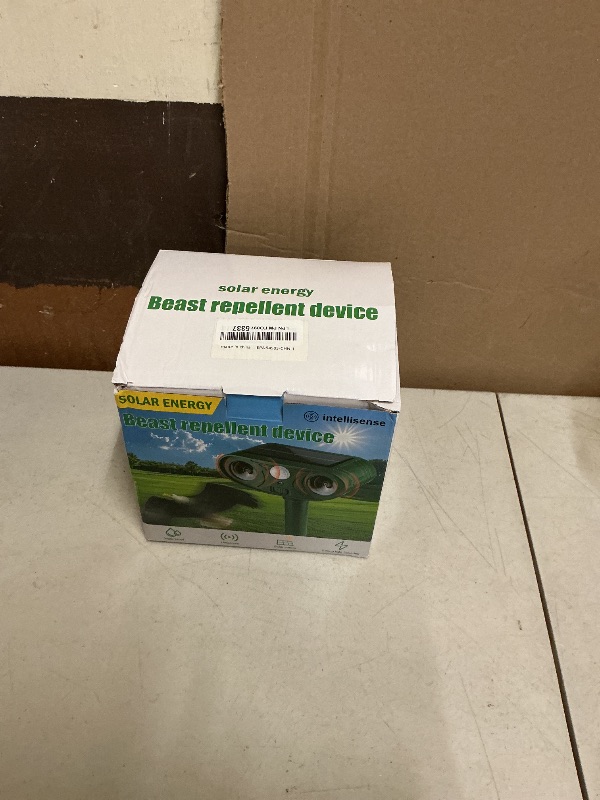 Photo 1 of 2026 Solar Ultrasonic Racoon Fortress Pro, Deer Cat Repellent Devices Animal Repeller Squirrel Rabbit Deterrent Outdoor with Motion Sensor to Scare Dog Skunk Out of Garden Yard(4Pack)