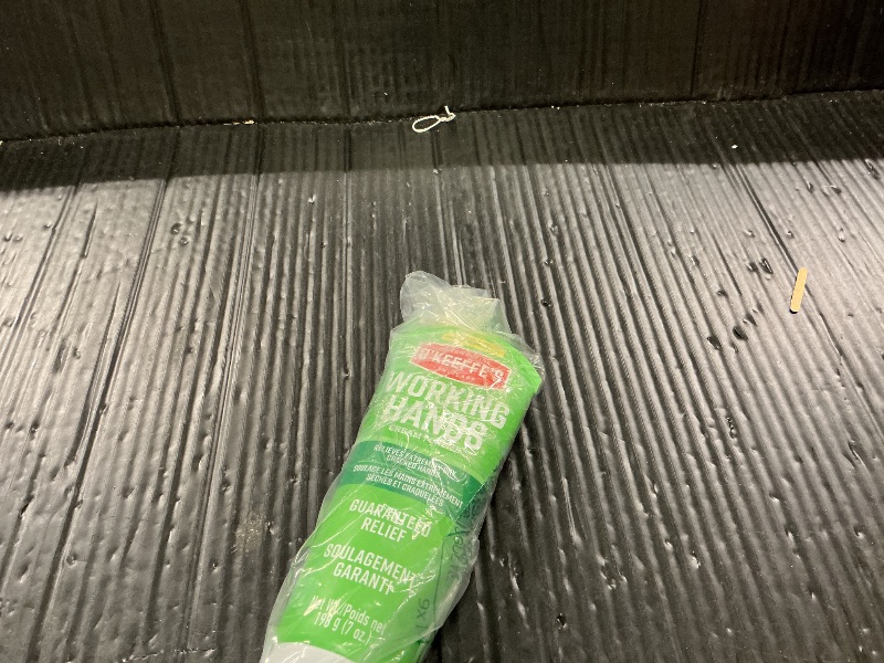 Photo 1 of 1pc.   O'Keeffe's Working Hands Hand Cream for Extreme Dryness - 7 oz Tube - Repairing Skincare for Cracked, Dry Hands