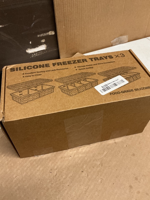 Photo 1 of 3-Pack Silicone Freezer Trays with Lid,2 Large 2-Cup(500ml)&4 Medium 1-Cup(125ml)&6 Small 1/2-Cup(75ml) Soup Freezer Container Molds,Ice Cube Tray For Meal Prep&Freezing Soup,Stews,Sauces