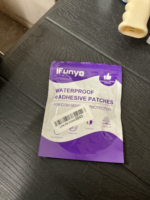 Photo 1 of 25pcs Libre 3 sensors Covers Waterproof & Breathable Cotton CGM Patches, Hypoallergenic & Latex-Free for Sensitive Skin,Without Glue in The Center