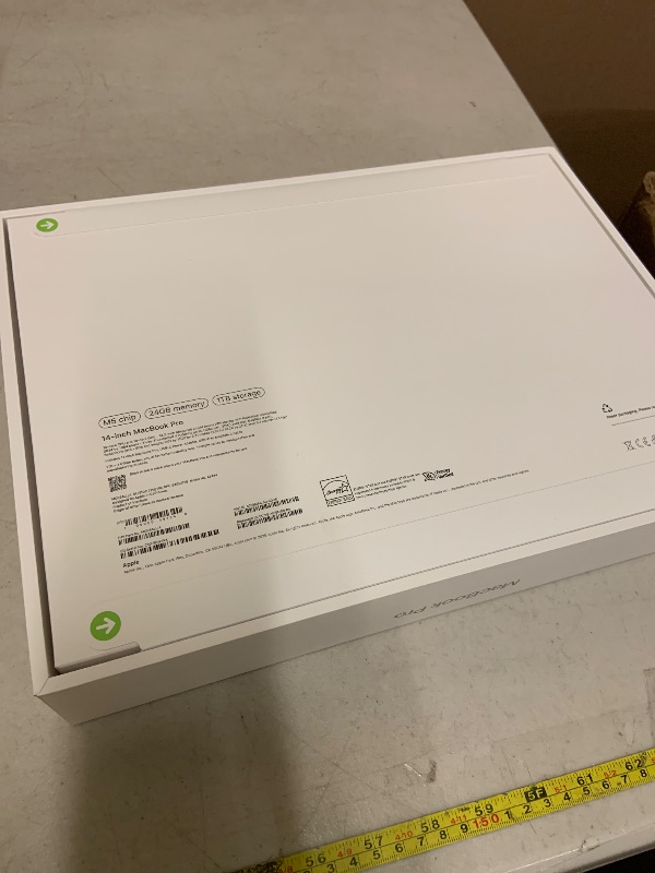 Photo 1 of Apple 2025 MacBook Pro Laptop with M5 chip with 10?core CPU and 10?core GPU: Built for Apple Intelligence, 14.2-inch Liquid Retina XDR Display, 24GB Unified Memory, 1TB SSD Storage; Silver
