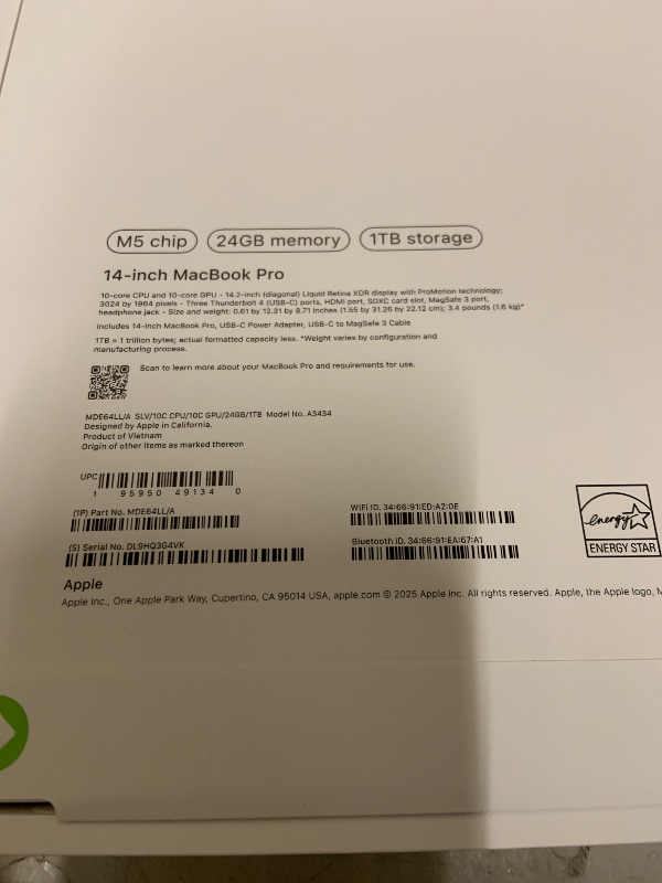 Photo 1 of Apple 2025 MacBook Pro Laptop with M5 chip with 10?core CPU and 10?core GPU: Built for Apple Intelligence, 14.2-inch Liquid Retina XDR Display, 24GB Unified Memory, 1TB SSD Storage; Silver