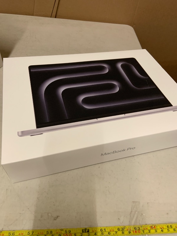 Photo 1 of Apple 2025 MacBook Pro Laptop with M5 chip with 10?core CPU and 10?core GPU: Built for Apple Intelligence, 14.2-inch Liquid Retina XDR Display, 24GB Unified Memory, 1TB SSD Storage; Silver